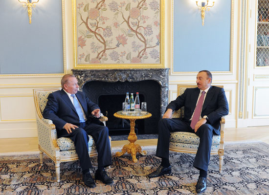 Azerbaijan's President receives former President of Slovakia