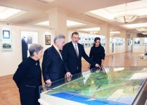 Austrian President visits Heydar Aliyev Foundation in Baku (PHOTO)