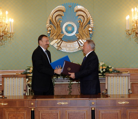 Azerbaijan, Kazakhstan ink four documents (PHOTO)