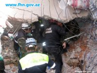 Azerbaijani rescuers pull six dead bodies from quake rubble in Turkey (PHOTO)