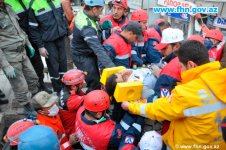 Azerbaijani rescuers pull six dead bodies from quake rubble in Turkey (PHOTO)