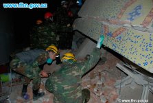 Azerbaijani rescuers pull six dead bodies from quake rubble in Turkey (PHOTO)