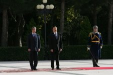 Bulgarian president officially welcomed to Azerbaijan (PHOTO)