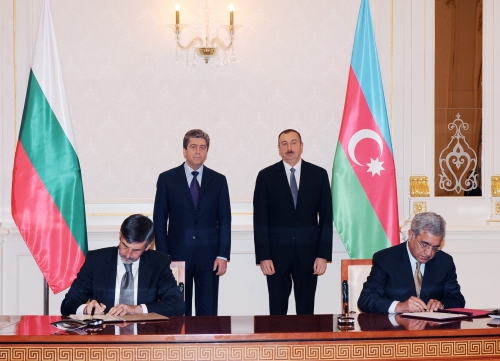 Azerbaijan, Bulgaria sign bilateral documents (PHOTO)