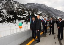 Azerbaijani president inaugurates bridge in Gakh region (PHOTO)
