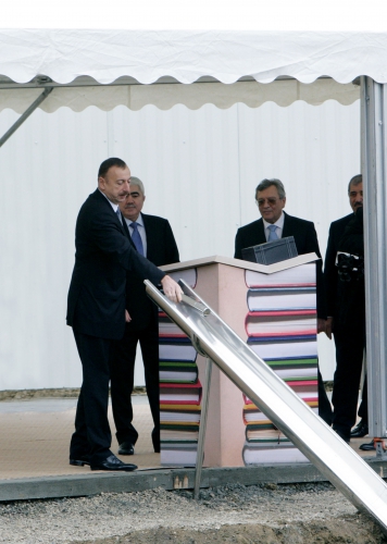 Azerbaijani president breaks ground for Central Scientific Library of Azerbaijan National Academy of Sciences (PHOTO)