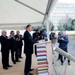 Azerbaijani president breaks ground for Central Scientific Library of Azerbaijan National Academy of Sciences (PHOTO)