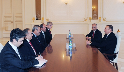 President Ilham Aliyev receives governor of Izmir province of Turkey (PHOTO)