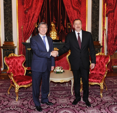 Azerbaijani President Ilham Aliyev meets Kyrgyz counterpart
