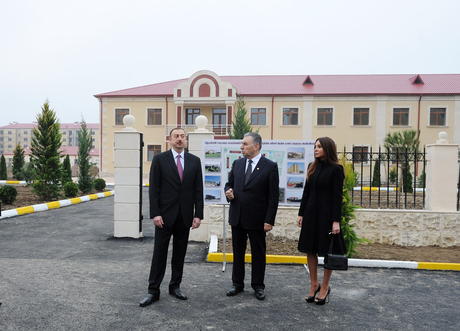 President Ilham Aliyev and his spouse visit quarters built for refugees and IDPs in Agjabadi
