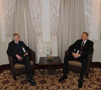 President Ilham Aliyev meets Finnish FM in Munich