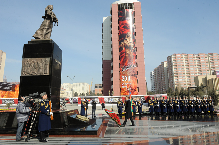 President of Azerbaijan honors memory of Khojaly genocide victims (PHOTO)