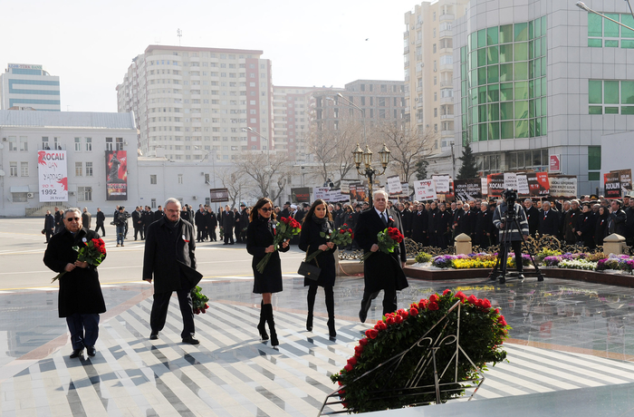 President of Azerbaijan honors memory of Khojaly genocide victims (PHOTO)