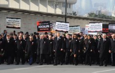 President of Azerbaijan honors memory of Khojaly genocide victims (PHOTO)
