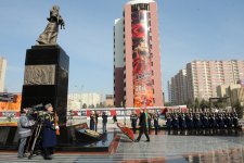 President of Azerbaijan honors memory of Khojaly genocide victims (PHOTO)