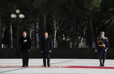 Georgian President officially welcomed to Azerbaijan (PHOTO)