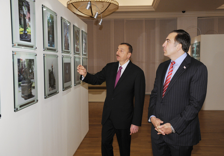 Georgian President visits Heydar Aliyev Foundation (PHOTO)