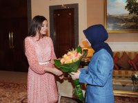 First Lady of Azerbaijan Mehriban Aliyeva received the prize "For Service to the Turkic world" (PHOTO)