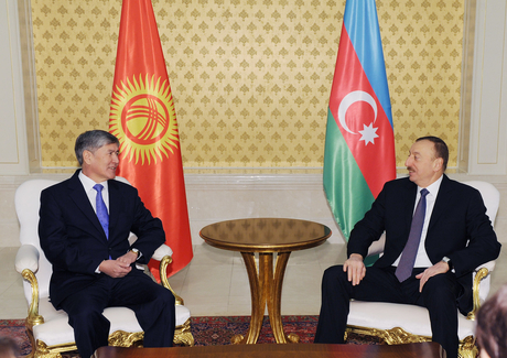 Presidents of Azerbaijan and Kyrgyzstan meet one-on-one (PHOTO)