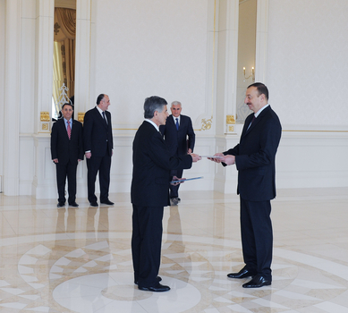 Azerbaijani President receives credentials of incoming Brazilian ambassador