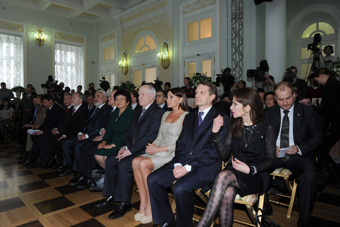 “Stars of the Commonwealth" award presented to First Lady of Azerbaijan in Moscow (PHOTO)