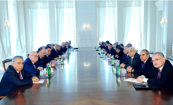 President of Azerbaijan chairs Cabinet’s meeting on outcomes of socio-economic development in first quarter 2012 and forthcoming duties (PHOTO)