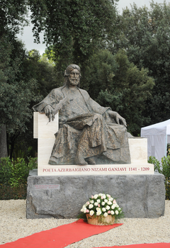 Mehriban Aliyeva unveils monument to great poet Nizami Ganjavi in Rome (PHOTO)