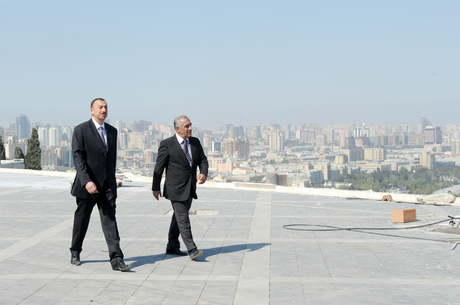 Azerbaijani President inspects work carried out in Baku on reconstruction and repair (PHOTO)