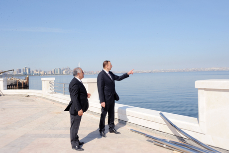 Azerbaijani President inspects work carried out in Baku on reconstruction and repair (PHOTO)