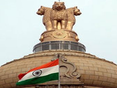India cuts Iran oil imports 42 pct, takes Venezuelan, other crudes
