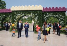 Azerbaijani President and his spouse attend Flower Festival in Baku (PHOTO)
