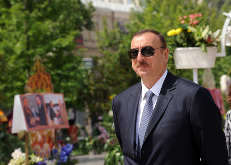 Azerbaijani President and his spouse attend Flower Festival in Baku (PHOTO)