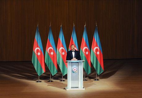 Azerbaijani President and his spouse opens Heydar Aliyev Center (PHOTO)