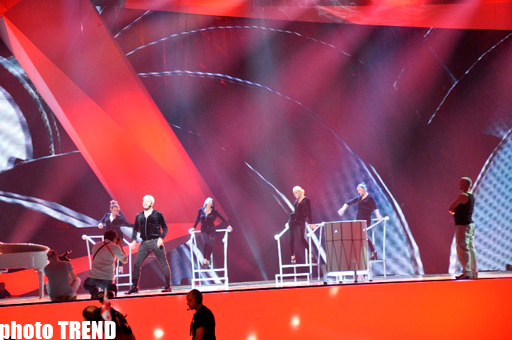 Eurovision-2012 Georgian representative and his sister on Baku Crystal Hall stage (PHOTO)