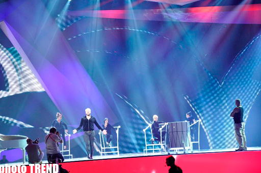 Eurovision-2012 Georgian representative and his sister on Baku Crystal Hall stage (PHOTO)
