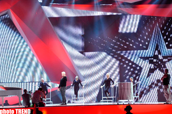 Eurovision-2012 Georgian representative and his sister on Baku Crystal Hall stage (PHOTO)