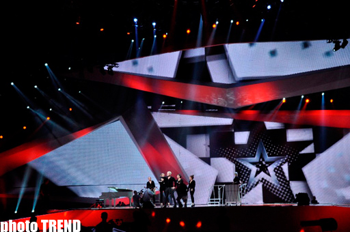 Eurovision-2012 Georgian representative and his sister on Baku Crystal Hall stage (PHOTO)