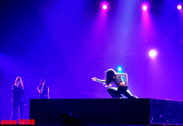 Swedish Eurovision 2012 contestant performs at Baku Crystal Hall stage (PHOTO)