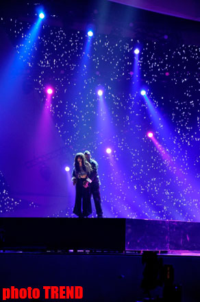 Swedish Eurovision 2012 contestant performs at Baku Crystal Hall stage (PHOTO)