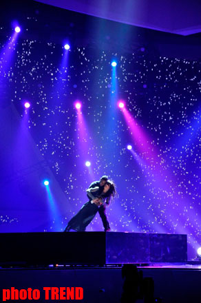 Swedish Eurovision 2012 contestant performs at Baku Crystal Hall stage (PHOTO)