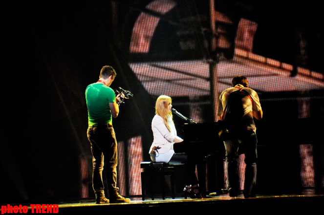 Eurovision-2012 Bosnian and Norwegian participants hold rehearsals in Baku (PHOTO)