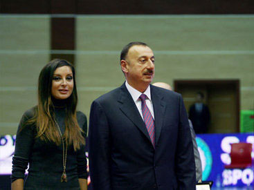 Dinner reception hosted in honor of Malaysian PM and his spouse in Baku
