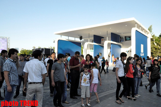Thousands of people in Baku to watch Eurovision 2012 grand final at National Seaside Park (PHOTO)