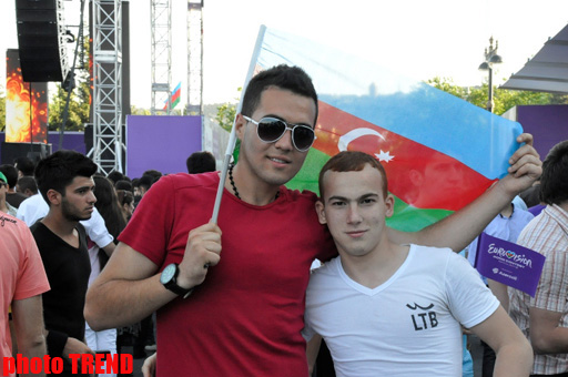 Thousands of people in Baku to watch Eurovision 2012 grand final at National Seaside Park (PHOTO)