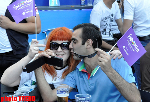 Thousands of people in Baku to watch Eurovision 2012 grand final at National Seaside Park (PHOTO)