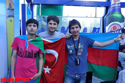 Thousands of people in Baku to watch Eurovision 2012 grand final at National Seaside Park (PHOTO)