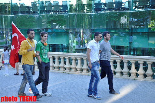 Thousands of people in Baku to watch Eurovision 2012 grand final at National Seaside Park (PHOTO)