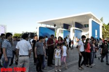 Thousands of people in Baku to watch Eurovision 2012 grand final at National Seaside Park (PHOTO)