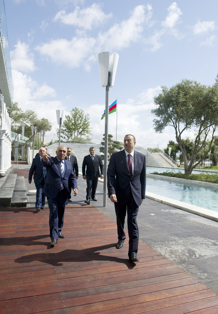 Azerbaijani President attends opening of “Small Venetian town” at Seaside National Park (PHOTO)