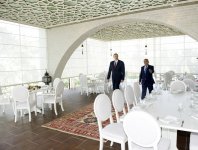 Azerbaijani President attends opening of “Small Venetian town” at Seaside National Park (PHOTO)